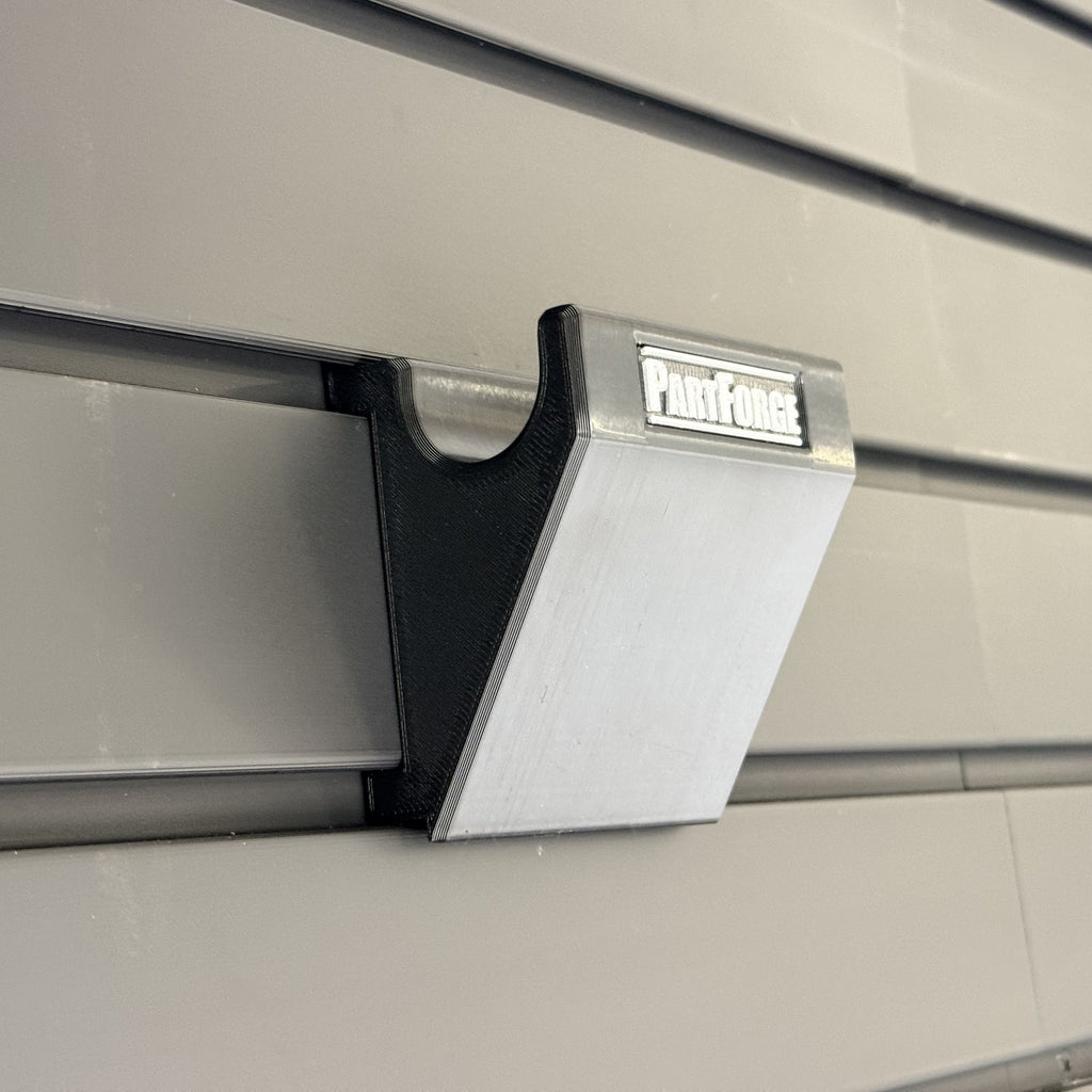 close-up of the slatwall mount bracket