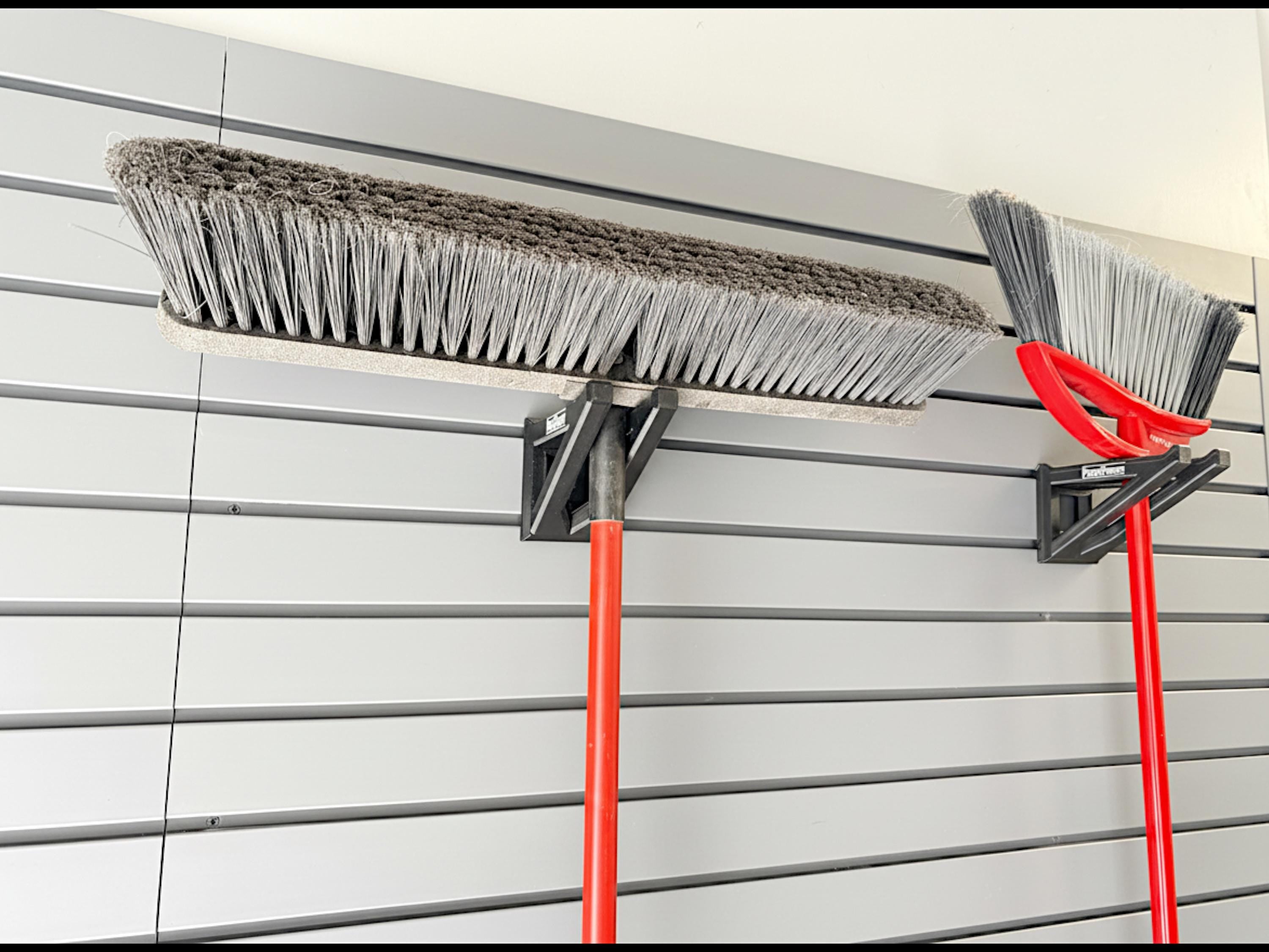 Universal Mounting Bracket for Pole Tools (String Trimmer, Edger, Multi-head, and more..) for Gladiator GearTrack and GearWall Systems